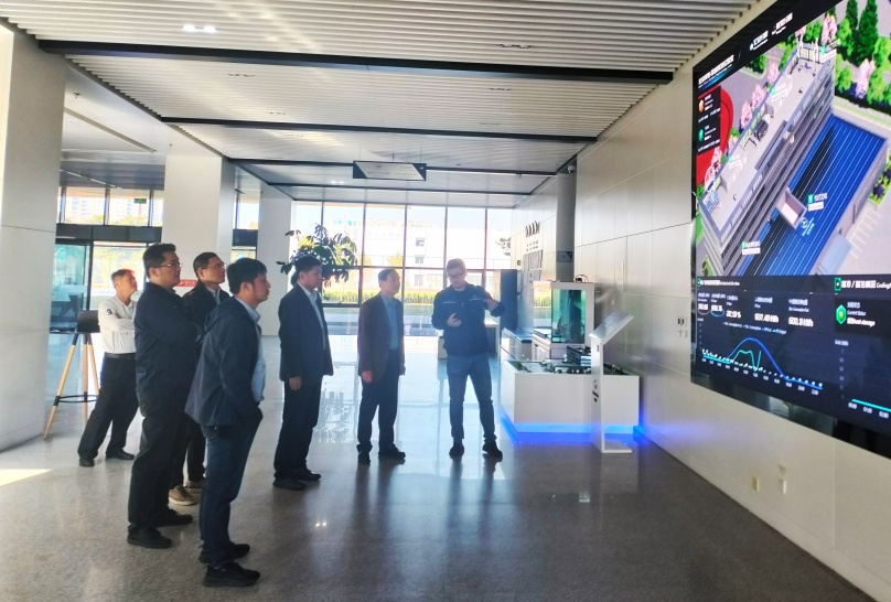 環(huán)境發(fā)展中心調(diào)研組到北京奔馳汽車有限公司交流座談雙碳和碳足跡管理工作